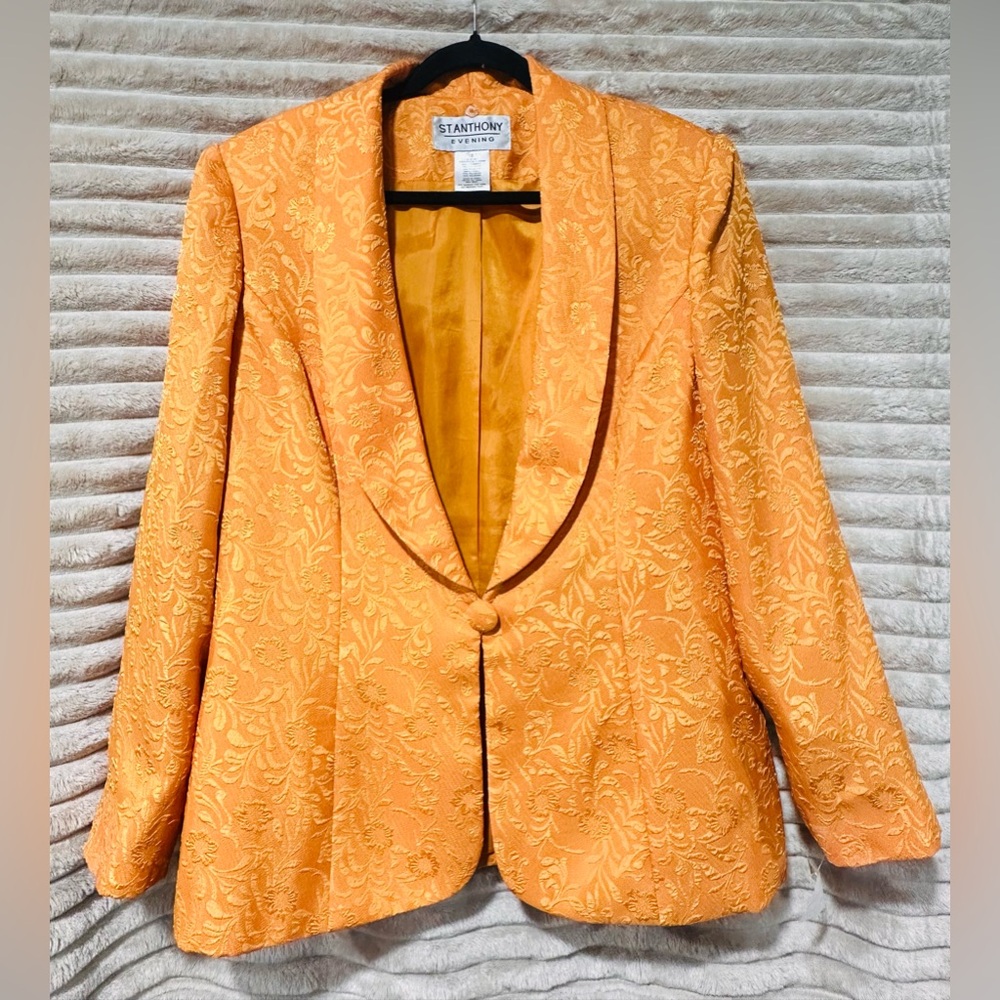 Vintage Women's yellow floral embroidered blazer